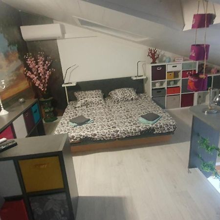 Joli Et Spacieux Studio Avec Garage Au Bord De Mer Frejus Ngoại thất bức ảnh